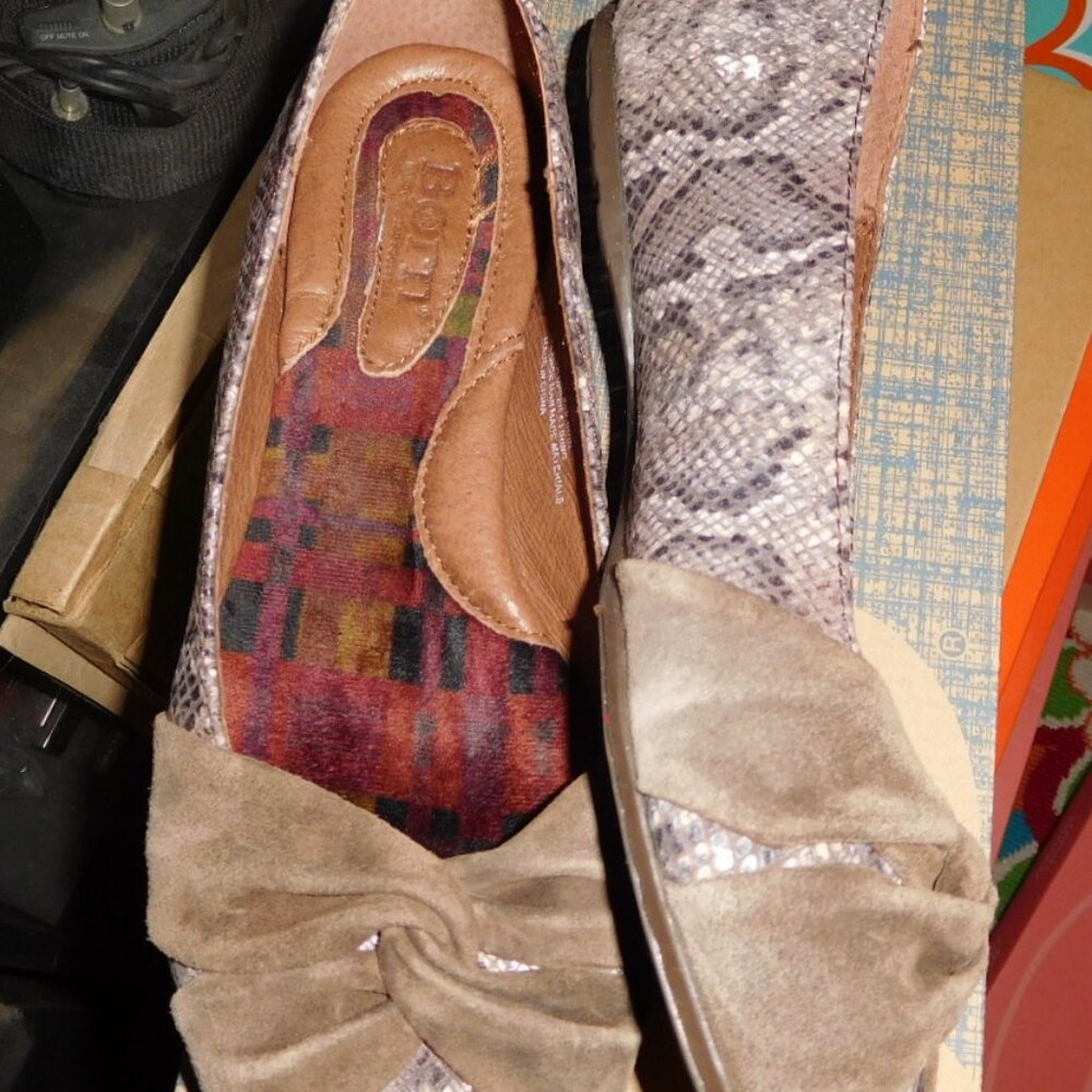 NIB 9M BORN LILLY BROWN SNAKE LEATHER FLAT SUEDE KNOT BALLET FLAT